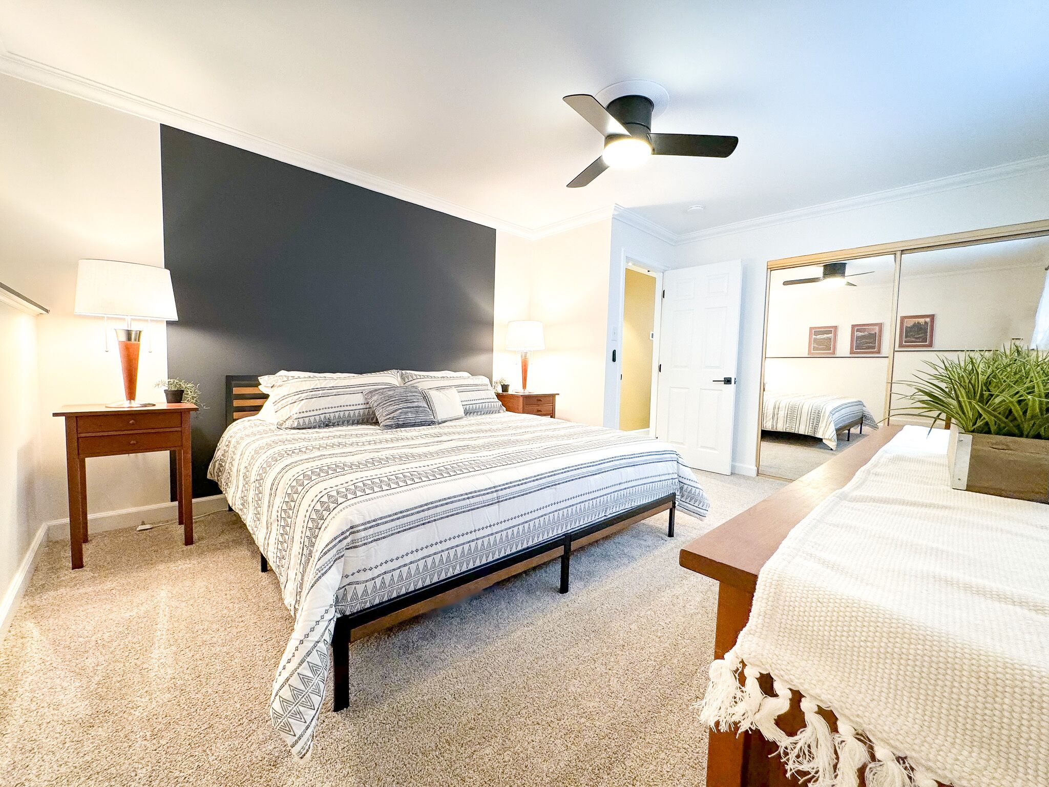 3 slaapkamers, een bureau, een strijkplank/strijkijzer, gratis wifi