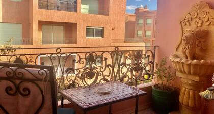 Original, well-located apartment with pool