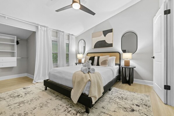 2 bedrooms, desk, iron/ironing board, free WiFi