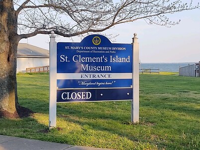 Waterfront Relaxing Getaway