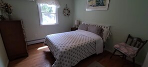 4 bedrooms, WiFi, bed sheets