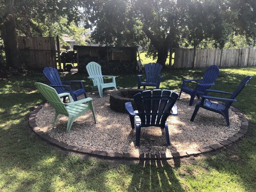 Cozy Home in Central Morehead 5min. from the Beach