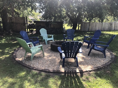 Cozy Home in Central Morehead 5min. from the Beach