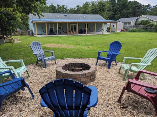 Cozy Home in Central Morehead 5min. from the Beach