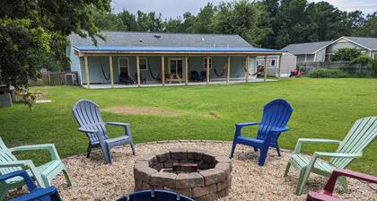 Cozy Home in Central Morehead 5min. from the Beach