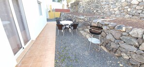 Outdoor dining - Casa Geminis, Relax, Sun and Jacuzzi (Tarajalejo)