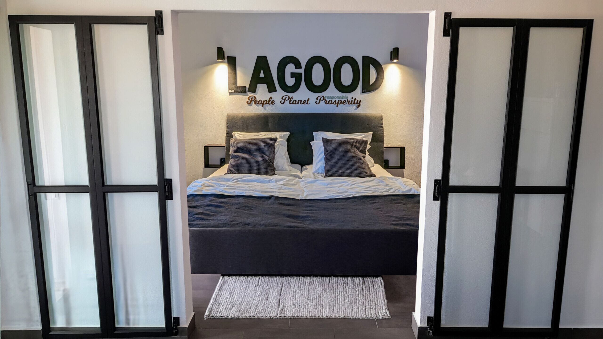 1 camera, ferro/asse da stiro, Wi-Fi gratuito, lenzuola