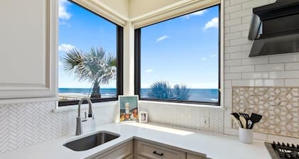 Beachfront Paradise - Casa de la Playa