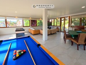 Spielezimmer
