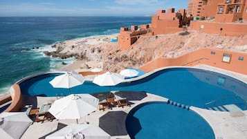 3 outdoor pools