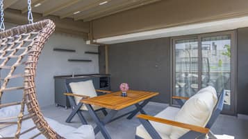 King Deluxe Room with Jacuzzi