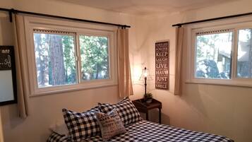 2 makuuhuonetta, ilmainen Wi-Fi, vuodevaatteet