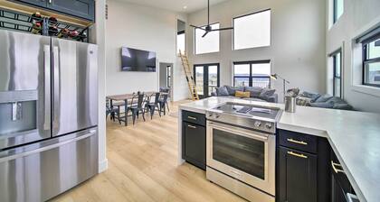 Modern Davenport Home w/ Water View & Grill!
