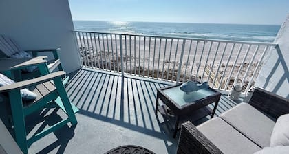 Exceptional Reviews -Direct Beach View- incredible sunsets! Updated!