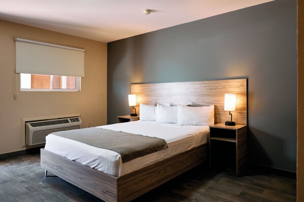 Standard Single Room | Individually furnished, desk, laptop workspace, iron/ironing board