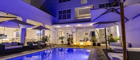 Alberca al aire libre