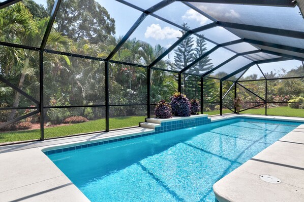 Piscine extérieure, piscine chauffée