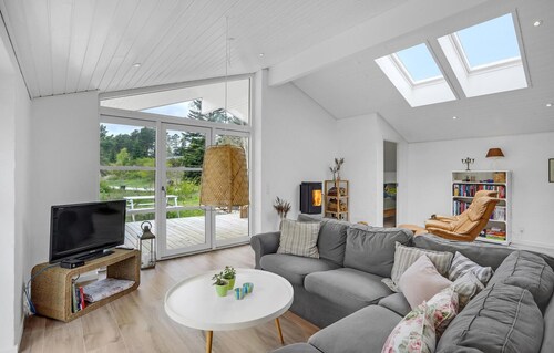 Beautiful home in Ebeltoft with sauna