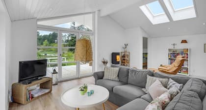 Beautiful home in Ebeltoft with sauna