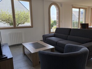 TV - 608 - Fully renovated house near the beach (ERQUY)