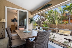 Outdoor dining -  Lemon Bay Beach House   Private Backyard,  3 min walk to  deeded Beach access (Englewood)