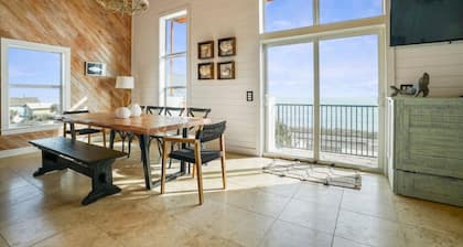Stairway to Heaven - Hot Tub Beach House - 4/2.5 Flagler Beach