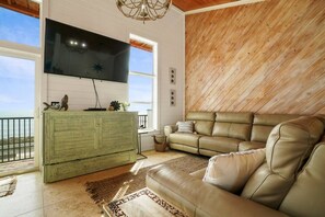 TV - Stairway to Heaven - Hot Tub Beach House - 4/2.5 Flagler Beach  (Flagler Beach)