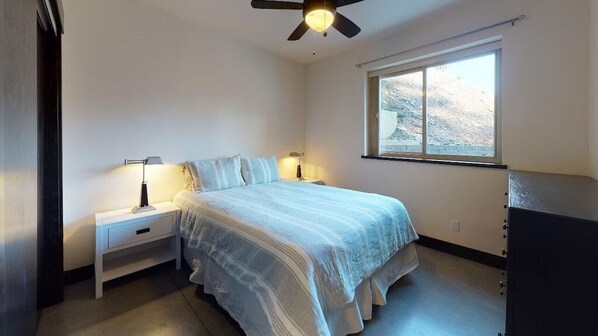 1 bedroom, WiFi, bed sheets - Contemporary apartment in quiet Durango neighborhood (Durango)