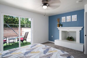 4 bedrooms, desk, iron/ironing board, travel crib