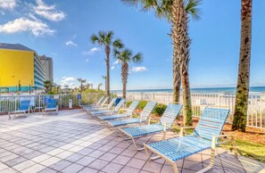Outdoor pool - Sterling Reef Unit 1005 by Forehand Rentals (Panama City Beach)