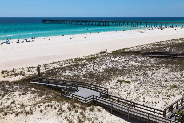 On the beach - Sterling Reef Unit 1005 by Forehand Rentals (Panama City Beach)