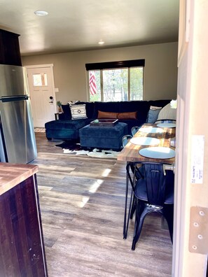 Unclassified image, 4 of 34, button