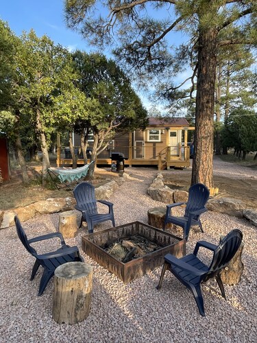 Cozy Pet Friendly 2BR Cabin in the Pines, Happy Jack AZ