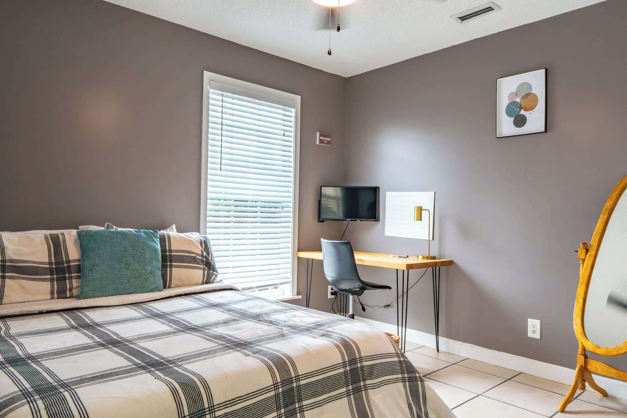 4 bedrooms, iron/ironing board, travel crib, free WiFi