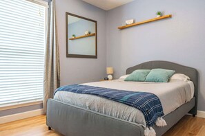 4 bedrooms, iron/ironing board, travel crib, free WiFi