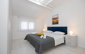 4 habitaciones, cuna de viaje, wifi gratis y ropa de cama 