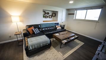 Smart TV, Netflix, books, streaming services