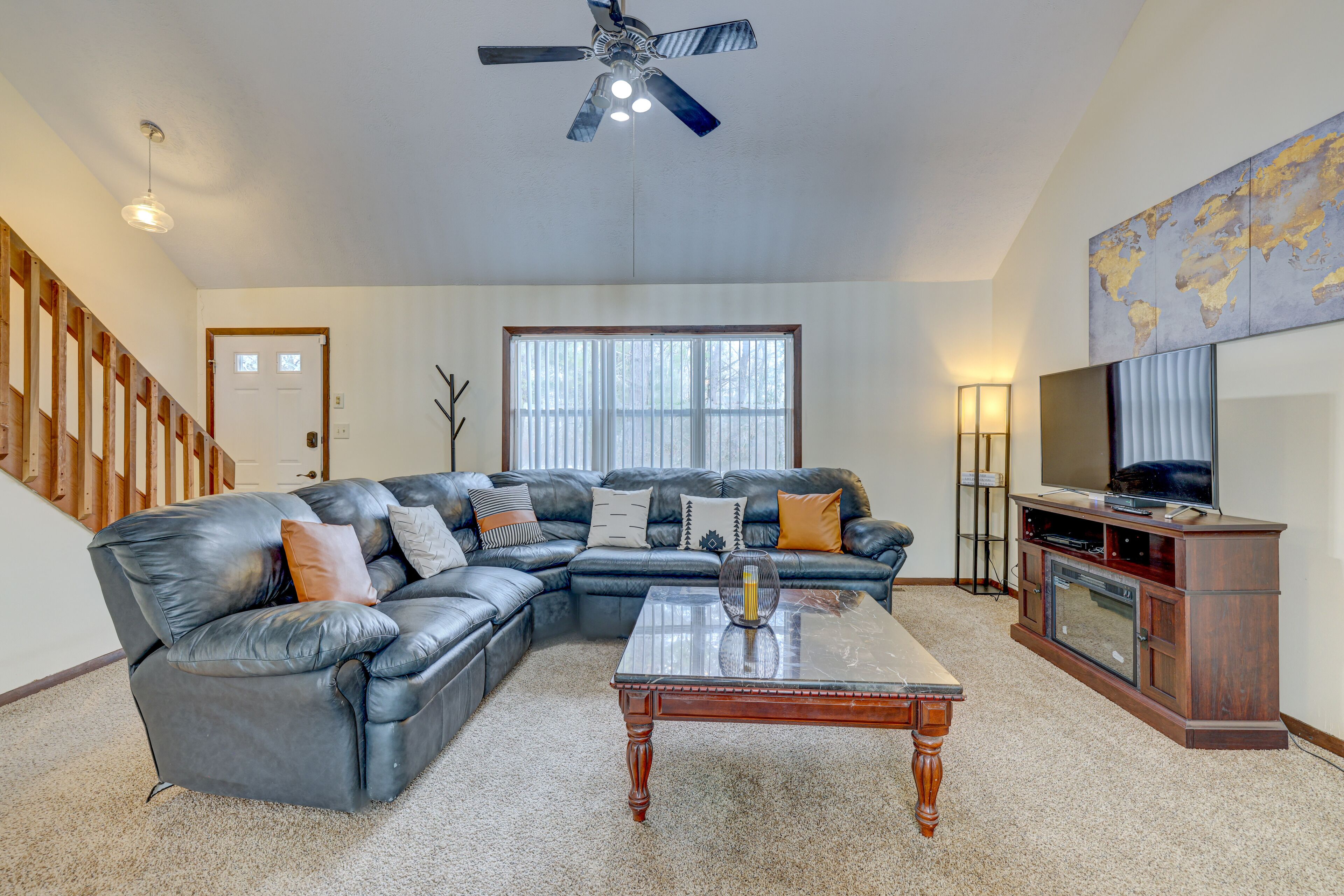 Poconos Getaway w/Loft, Sun Room, Arcade