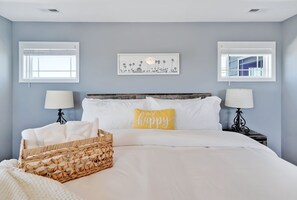 4 bedrooms, travel crib, WiFi