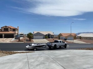 Third-party on-site parking