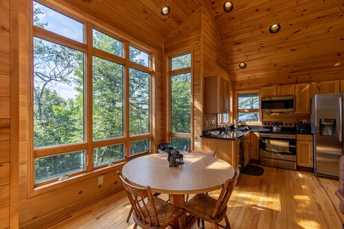 Chalet at The Summit of Beech - Incredible 50+ Views! Perfect Couples' Ski or Hiking/Biking Getaway!