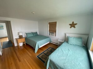 4 bedrooms, desk, iron/ironing board, WiFi
