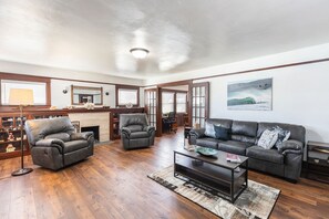 Interior - Charming house in a charming town, Casa Cerini (Tomales)