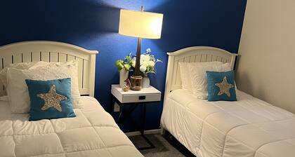 Nice, & cool 4- bedroom home to enjoy a stay and relax in.