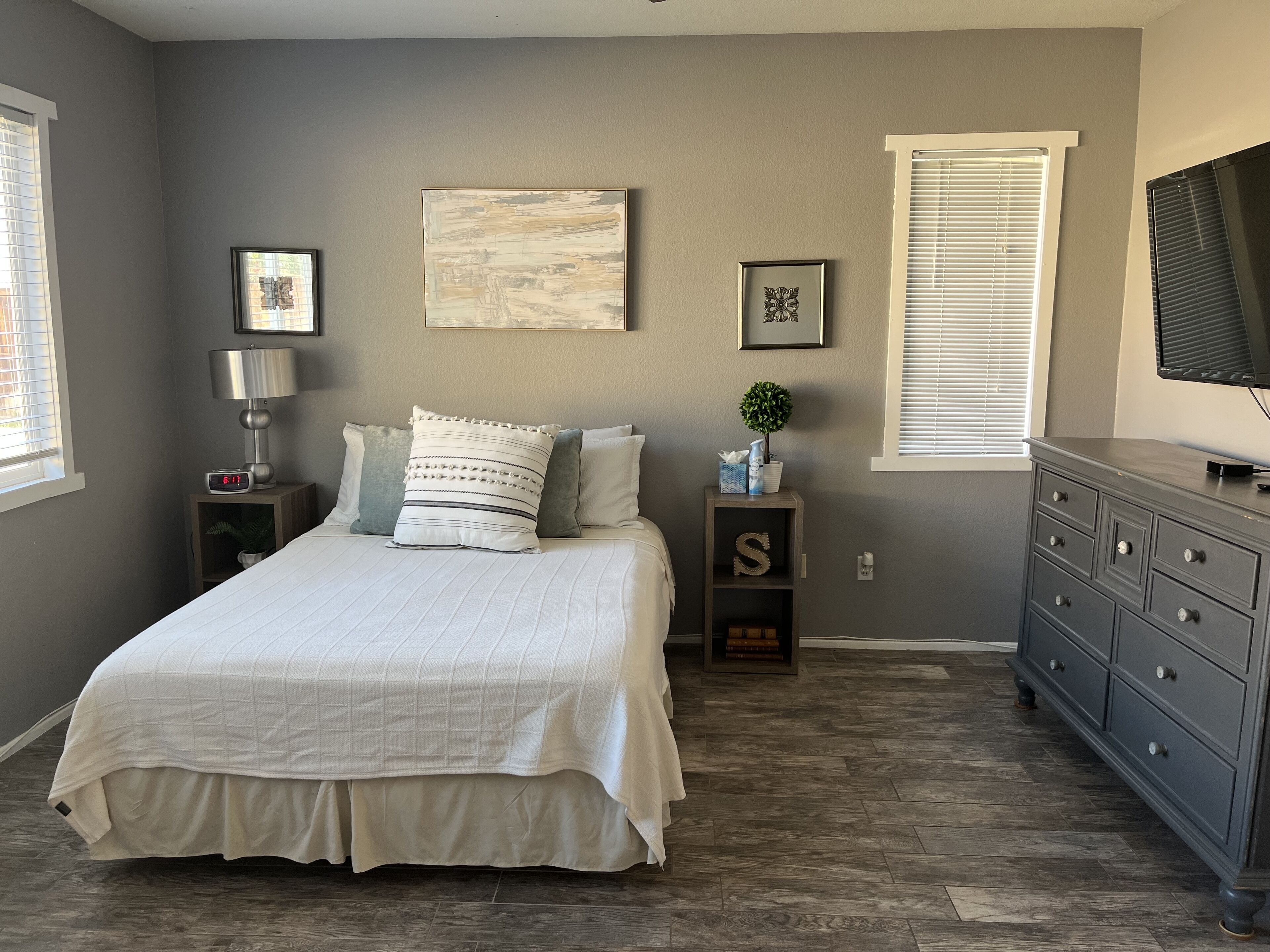 4 makuuhuonetta, Wi-Fi