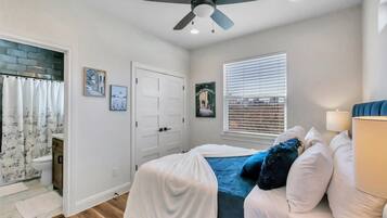 2 bedrooms, desk, iron/ironing board, travel crib