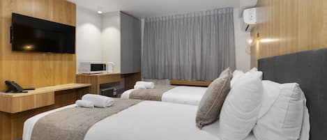 Habitación con 2 camas individuales | Ropa de cama de alta calidad, edredón y camas con efecto memoria