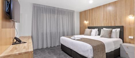 Deluxe Room | Premium bedding, down duvets, memory-foam beds, individually decorated