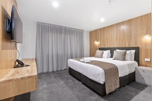 Deluxe-Zimmer | Hochwertige Bettwaren, Daunenbettdecken