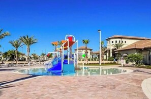 Children’s area - Exceptional 6 bed/6 bath villa with pool (Davenport)
